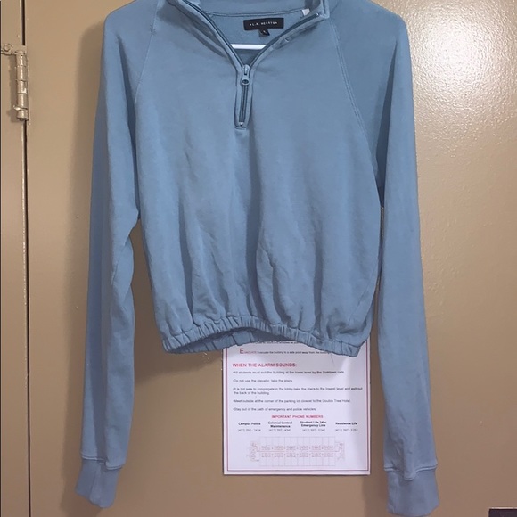 Blue sweater crop top - Picture 2 of 3